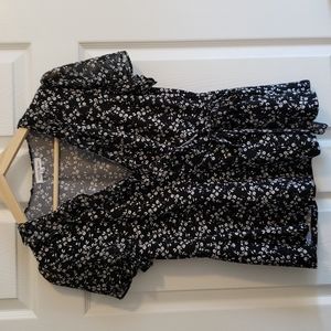 Black and White Floral Surplice Short Sleeve Peplum Blouse